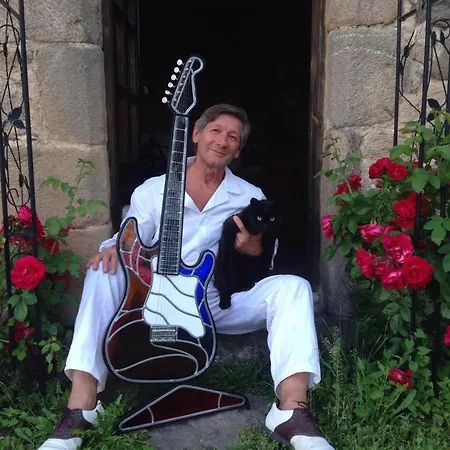 Les 7 Lucarnes Bed & Breakfast Latouille-Lentillac