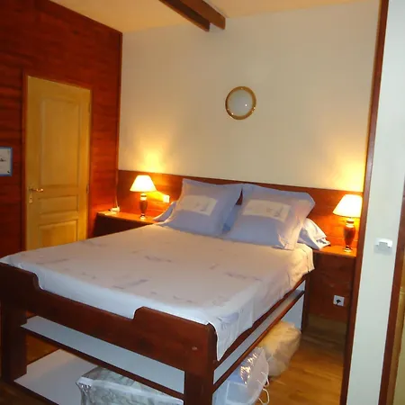 Les 7 Lucarnes Bed & Breakfast 3*