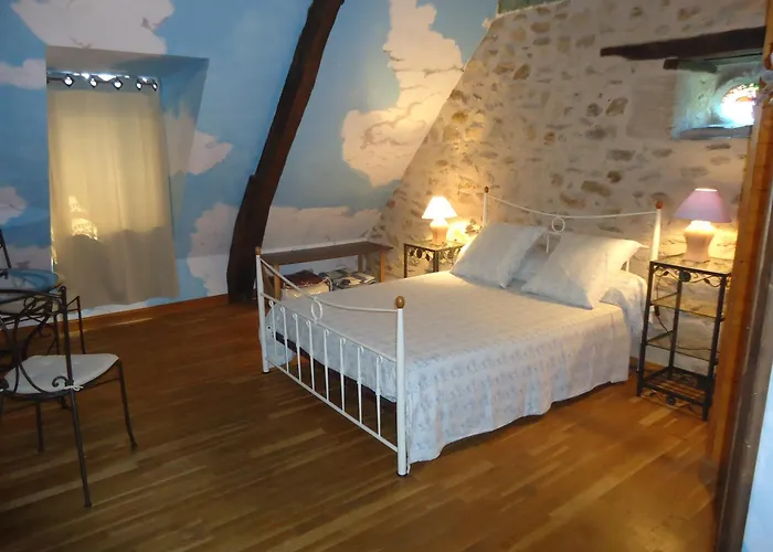 Les 7 Lucarnes ベッド・アンド・ブレックファスト Latouille-Lentillac