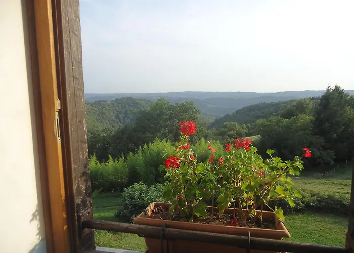 ベッド・アンド・ブレックファスト Les 7 Lucarnes Latouille-Lentillac